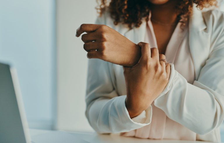 lady patient with sprained wrist
